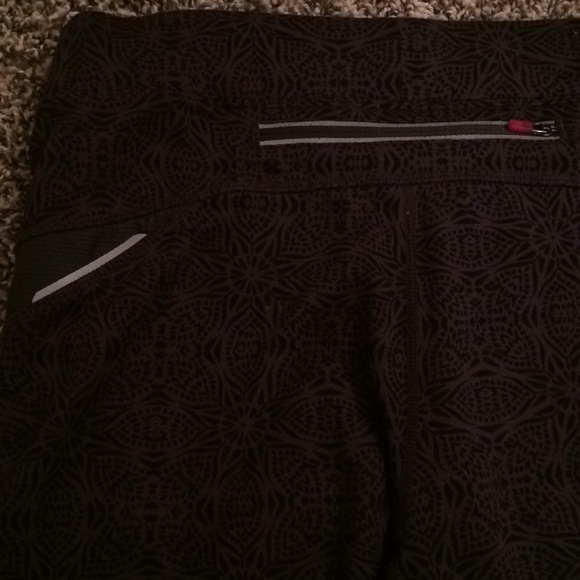 Athleta patterned crop pant - Picture 5 of 6